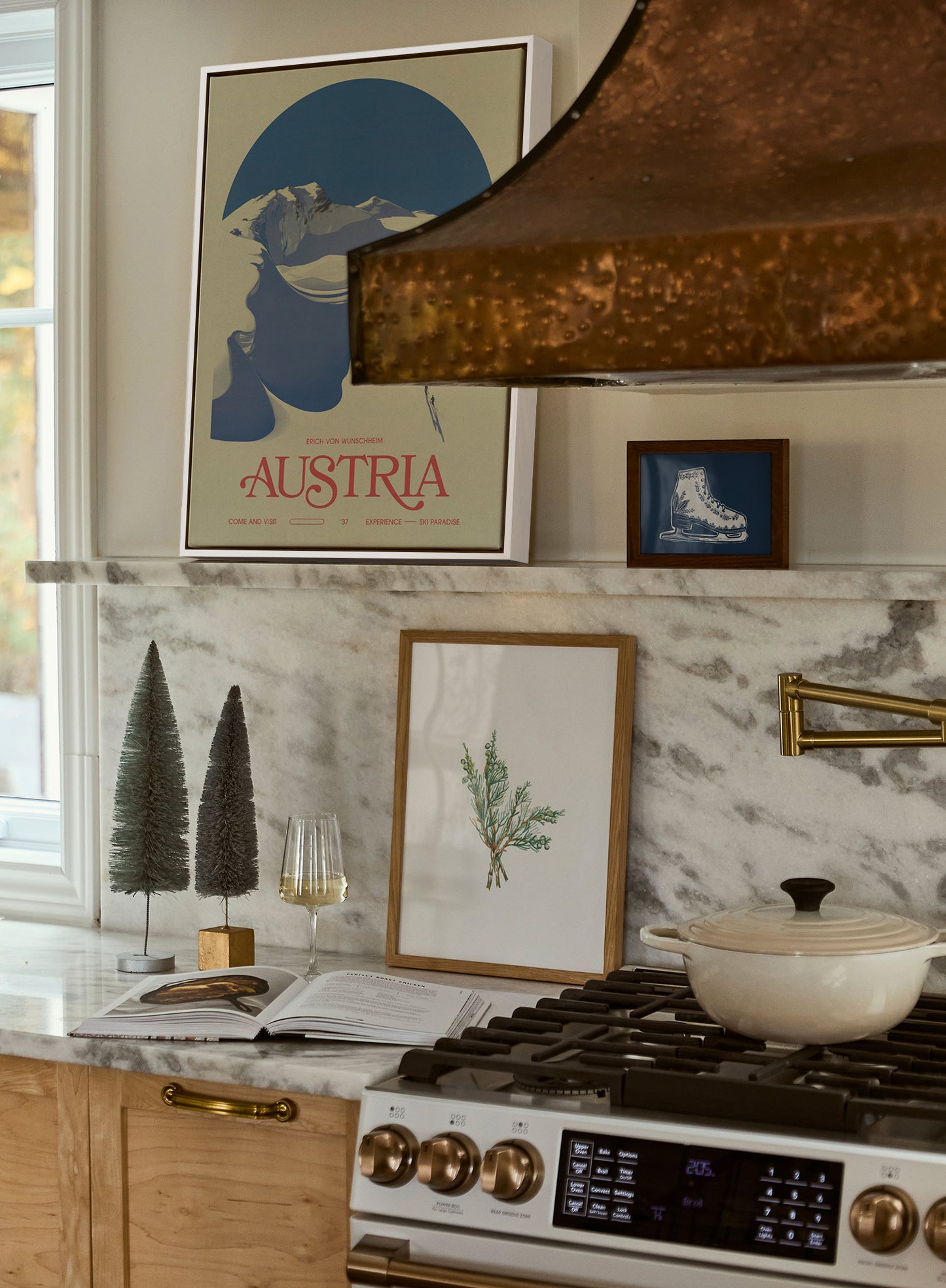 White Wood Floating Canvas Frame, 12x16 in | 31x41 cm