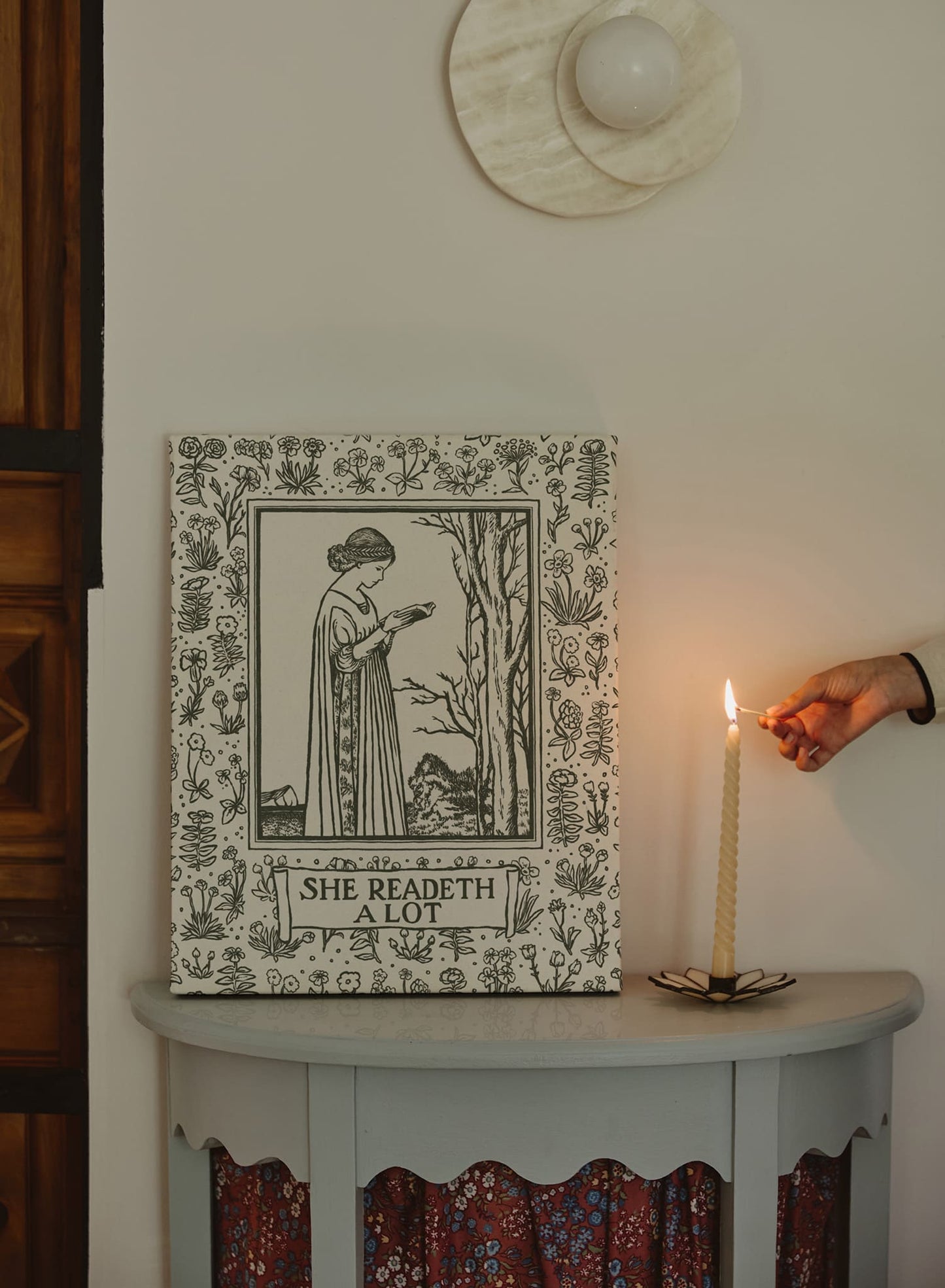 She Readeth Alot, Poster