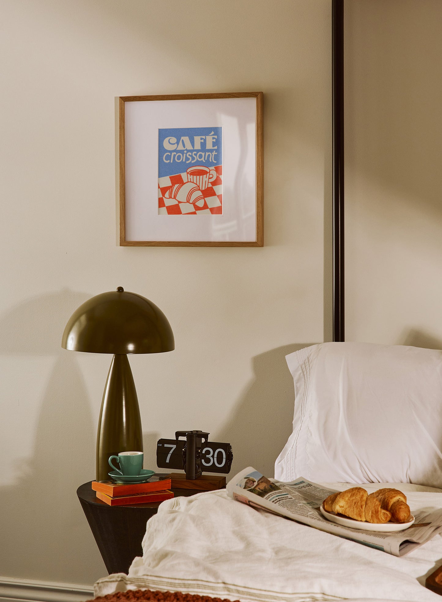 Café Croissant, Affiche